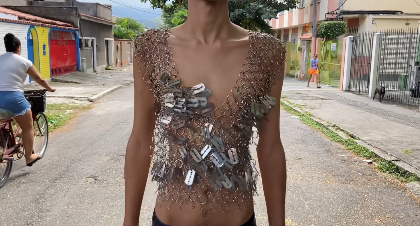 Pele Metálica